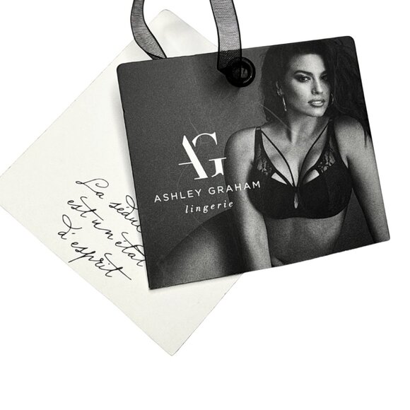 ⭐ NWT Ashley Graham Smooth Seamless Bra • Champagne Nude • Multi-Size Listing ⭐ - Picture 4 of 7